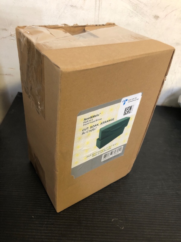 Photo 1 of 2 Pcs Floral Foam Blocks (Larger Size 9" X 4" X 3" Each) Florist Flower Foam Green Bricks Applied Dry or Wet Flower Foam Bricks Arrangement Supplies for Artificial or Fresh Flowers
