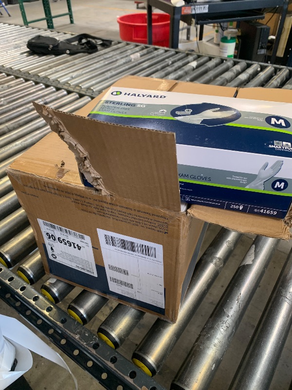 Photo 1 of HALYARD Sterling SG Nitrile Powder-Free Exam Gloves, 3.7 mil, 9.5", Gray, Medium, 41659 (Case of 2500)