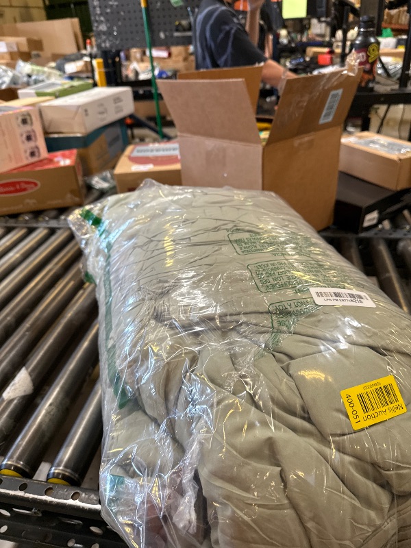 Photo 1 of Geniospin King Size Comforter Set, Bed in a Bag Sage Green 7-Pieces, All Season Comfortable Bedding with Comforter, Pillow Sham, Flat Sheet, Fitted Sheet and Pillowcase (King,102"x90")