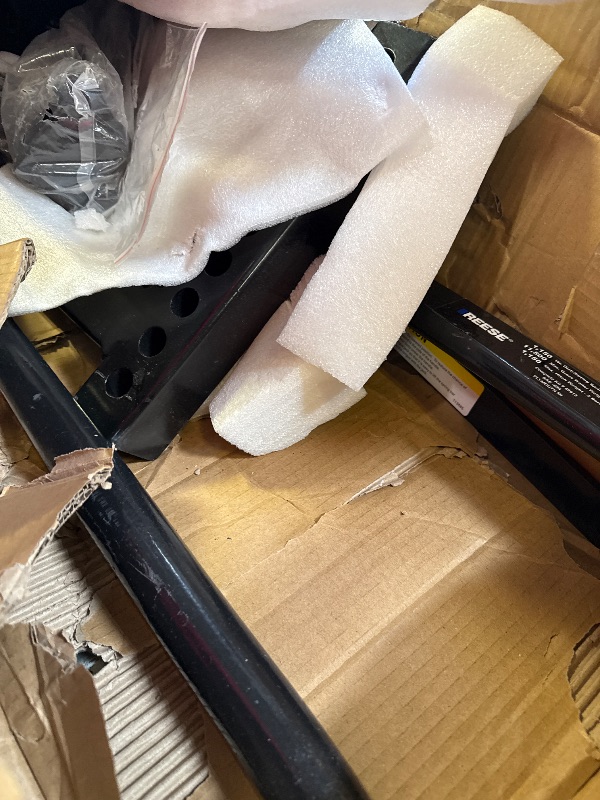 Photo 1 of Reese 49913 Round Bar Weight Distribution Kit with Integrated Sway