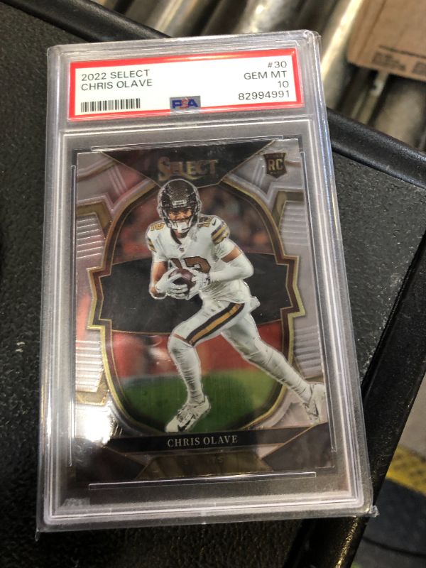 Photo 1 of 2022 PANINI SELECT #30 CHRIS OLAVE
