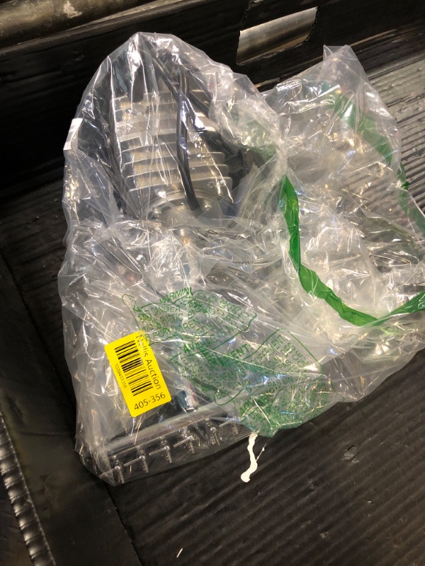 Photo 1 of VIVOSUN Commercial Air Pump 1110 GPH 8 Outlet 40W 70L/min for Aquarium and Hydroponic Systems