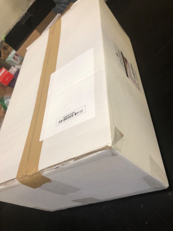 Photo 1 of I00000 200 Pcs Gold Plastic Plates - Disposable Party Plates Include 100 Dinner Plate and 100 Elegant Dessert Plate Perfect for Party, Holiday, Wedding & Birthday