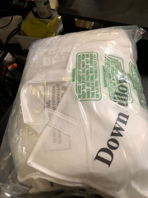 Photo 1 of Shilucheng Goose Down Pillows Queen Size, 900+ Fill Power 100% Cotton Shell 600 Thread Count Down Pillow,at Least 80% Down Filled Comfortable Hotel Pillows Relieve Neck Pressure