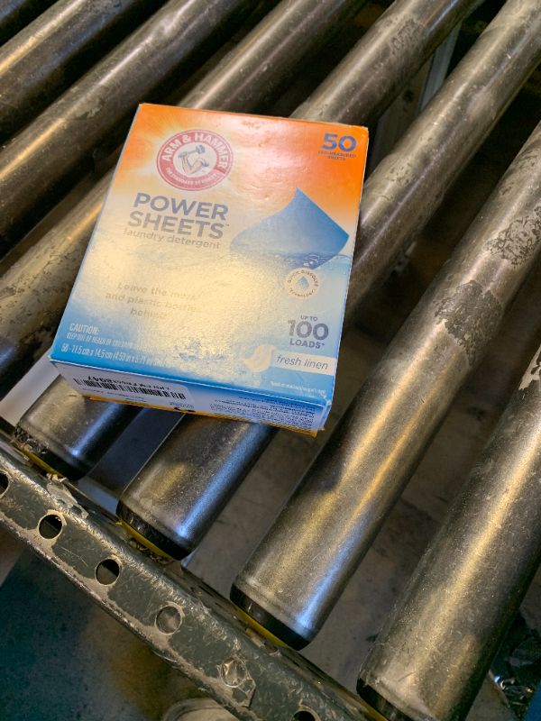 Photo 1 of Arm & Hammer Power Sheets Laundry Detergent, Fresh Linen 50ct, up to 100 Small Loads (Packaging may vary)