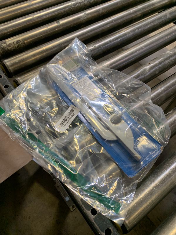 Photo 1 of Prime-Line H 3502 9 In. Aluminum Diecast, Casement Operator, Left Hand, Teardrop Type (Single Pack)