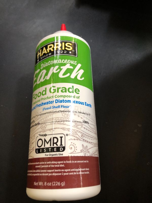 Photo 1 of HARRIS Diatomaceous Earth Food Grade, Half Pound with Easy Application Puffer Tip