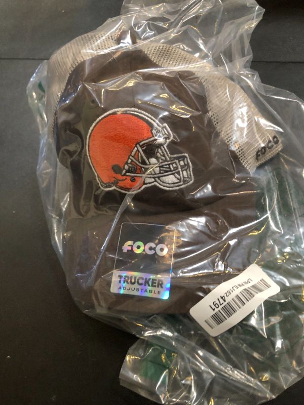 Photo 1 of FOCO Men's Cleveland Browns Cap NFL Logo Casual Mesh Trucker Hat, Team Color