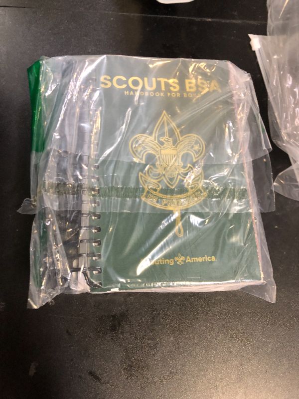 Photo 1 of Scouts BSA Handbook, 14th Edition - Boys (Official Handbooks Boy Scouts of America Book 9)