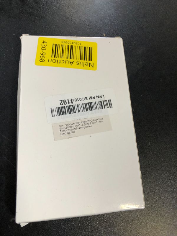 Photo 1 of 20PCS Plastic Razor Blades, 3 Kinds of Two-Way Scratch-Free Scrapers for Car Wrapping, Window Glass, Label & Glue Removal