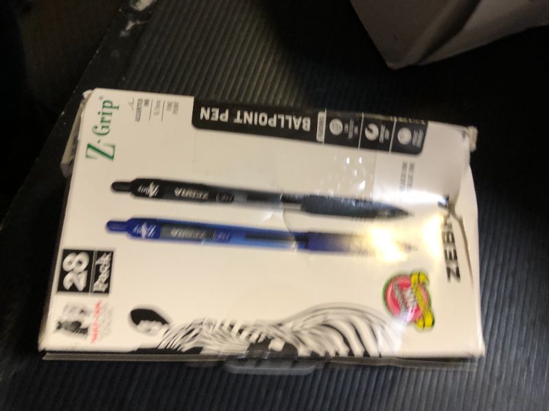 Photo 1 of ?Zebra Pen Ballpoint - Bulk Pack Of 28 Z-grip Retractable Fine Point 0.7 mm, 14 Black Pens & 14 Blue