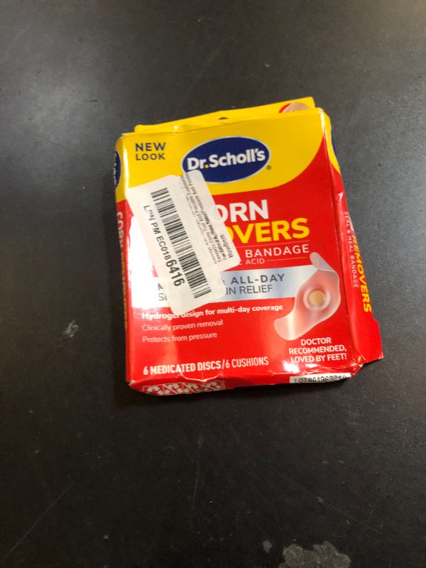 Photo 1 of Dr. Scholl's Corn REMOVERS Seal & Heal Bandage with Hydrogel Technology, 6 ct // Removes Corns Fast and Provides Cushioning Protection Against Shoe Pressure and Friction for All-Day Pain Relief