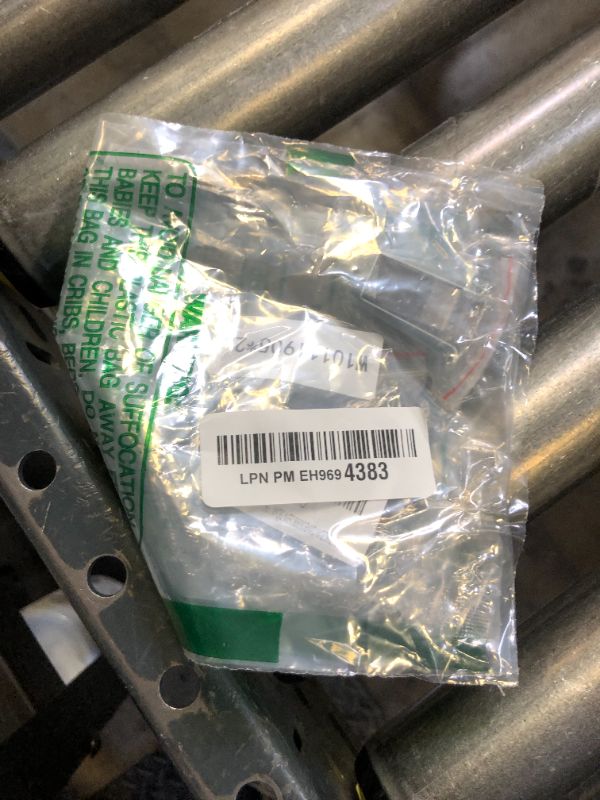 Photo 1 of PartsBroz W10111905 WPW10111905 Door Catch (2-Pack) - Compatible With Whirlpool Maytag Kenmore Dryer - Replaces AP6015097 PS11748369 1470216 8572982 WPW10111905VP MEDB850WQ0 MEDB880BW0 WGD6200SW2