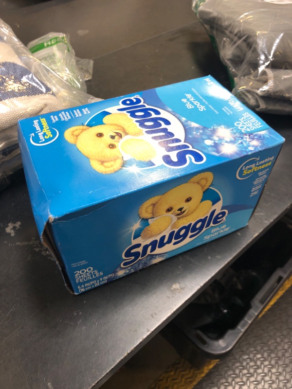 Photo 1 of Snuggle Dryer Sheets, Long Lasting Fresh and Clean Scent, Laundry Fabric Softener, Control Static, Reduce Wrinkles, HE Safe, 200 Count