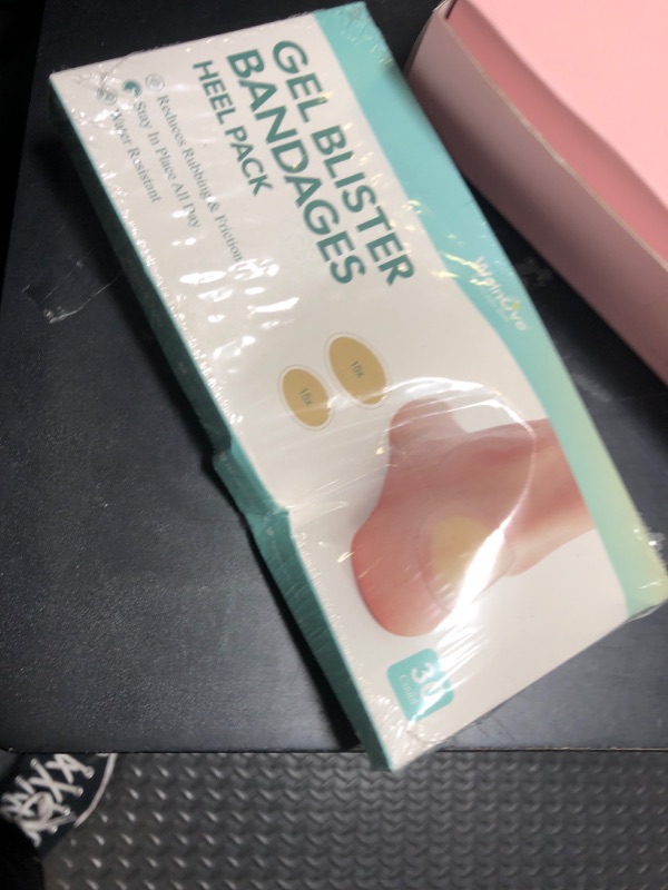 Photo 1 of Gel Blister Hydrocolloid Bandages - Welnove 30ct Blister Cushions (Heel Pack) - Blister Bandages for Heel, Toe & Foot - Blister Pads for Prevention & Recovery - Water Resistant