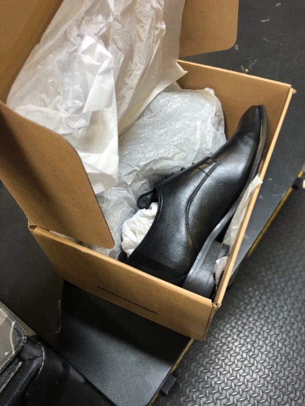 Photo 1 of Amazon Essentials Men's Derby Shoe, Black, 9.5