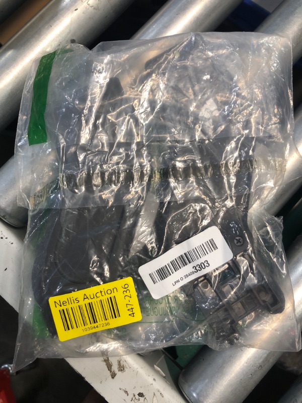 Photo 1 of (USED/FAIR) UPPAbaby Upper Adapter for Vista, Vista V2, and Vista V3 Strollers/ Compatible with Bassinet, Toddler Seat, Aria, Mesa V2, or Mesa Max Infant Car Seats / Quick + Secure Attachment / 1 Set