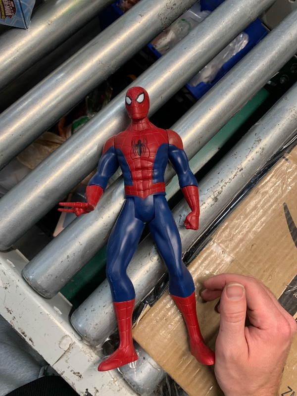 Photo 1 of (PARTS) (MISSING BACK PART) Marvel Ultimate Spider-Man Web Warriors Titan Hero Tech Electronic Spider-Man 12-Inch Figure