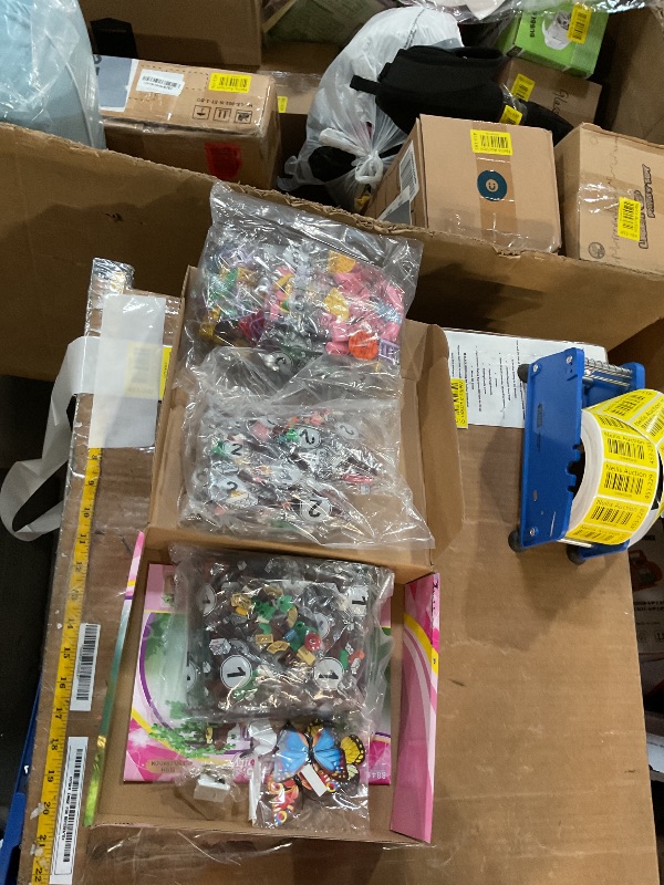 Photo 1 of WINGIFT 840 Piece Tree House Building Sets,Girls Creative Forest House Building Blocks Kit,STEM Friends Friendship Tree House with Swing Animals Flowers,Christmas Birthday Gifts for Girl Boy Age 6-12+