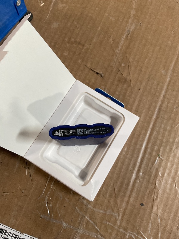 Photo 1 of ***(PARTS ONLY/ NON FUNCTIONAL)***
SAMSUNG T7 Shield 1TB, Portable SSD, up to 1050MB/s, USB 3.2 Gen2, Rugged, IP65 Rated, for Photographers, Content Creators and Gaming , External Solid State Drive (MU-PE1T0R/AM, 2022), Blue