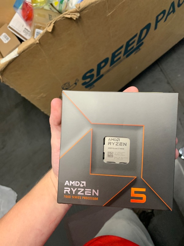Photo 1 of AMD Ryzen 5 7600X 6-Core, 12-Thread Unlocked Desktop Processor