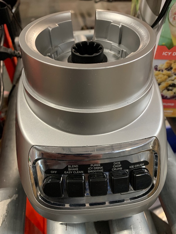 Photo 1 of (used)(sold for parts) BLACK+DECKER PowerCrush Countertop Blender, 6-Cup Glass Jar, For Smoothies and More