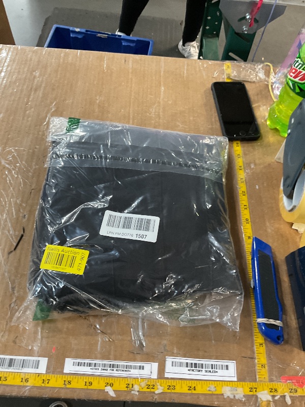 Photo 1 of (BAGGED) (18 BLACK) Women's High Waisted Jeans Stretchy Raw Hem Straight Leg Denim Pants Size 18 Black
