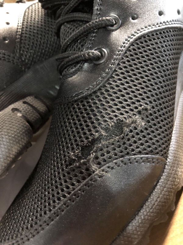 Photo 1 of ***(MINOR DAMAGE/ SEE NOTES)***
WWOODTOMLINSON Men's LD Lightweight Combat Boots Military Tactical Boots,Black Mesh,11 M US
