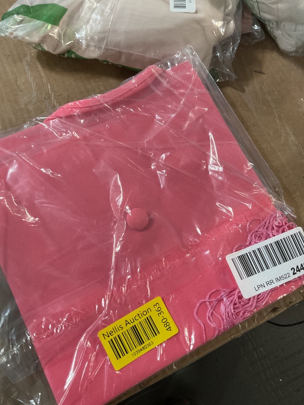 Photo 1 of ***(MINOR DAMAGE/ SEE NOTES)***
GraduationMall Unisex Adult Matte Graduation Cap with 2025 Tassel Pink