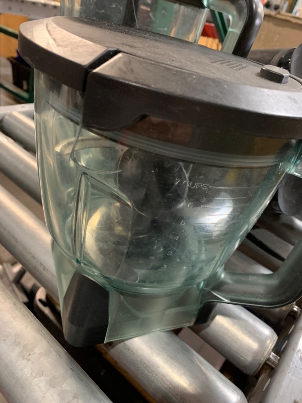 Photo 1 of (pitchers are cacked)(sold for parts) Ninja Blender, Food Processor, Blender for-Smoothies, Includes Pitcher, Smoothie Cup, and 8-Cup Bowl