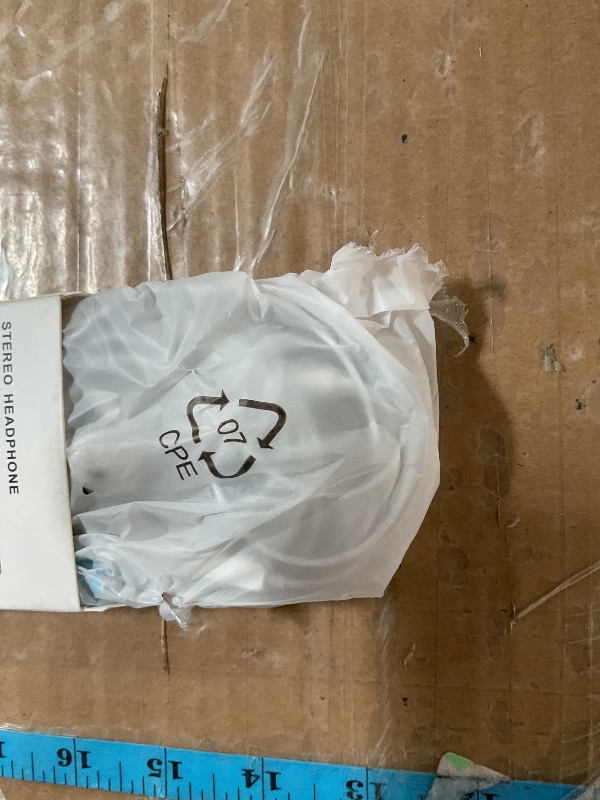 Photo 1 of 2 Pack for iPhone Headphones Wired Earbuds Earphones Built-in Microphone & Volume Control Nosie Reduction for iPhone 14 Pro Max/14 Plus/13/12/11/XR/XS/X/8/7/SE, Plug and Play Support All iOS Syste