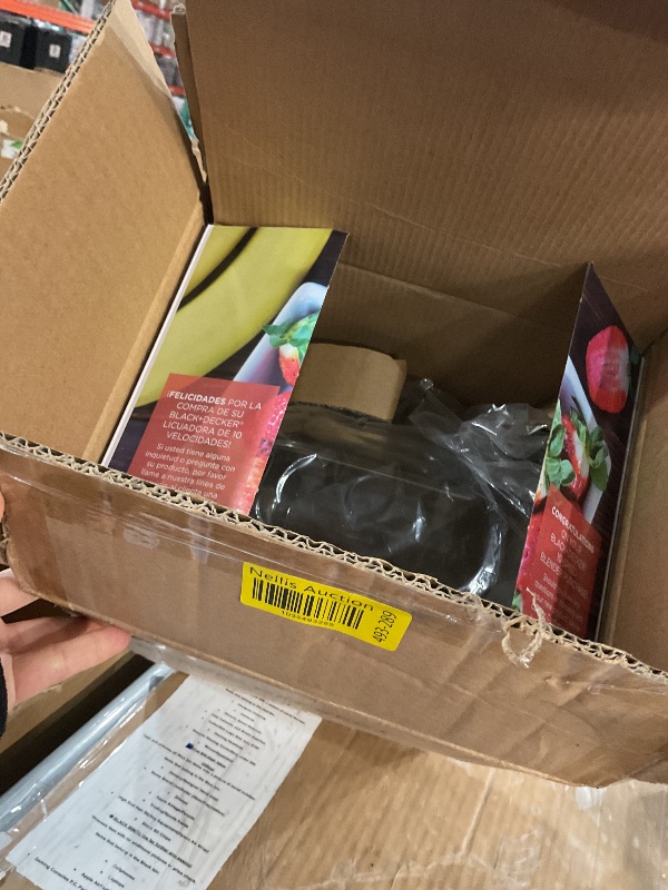 Photo 1 of (used)(not functional)(sold for parts) BLACK+DECKER 10-Speed Countertop Blender, Pulse Button, 6-Cup Glass Jar, Dishwasher-Safe, Stainless Steel Blade, Suction Feet