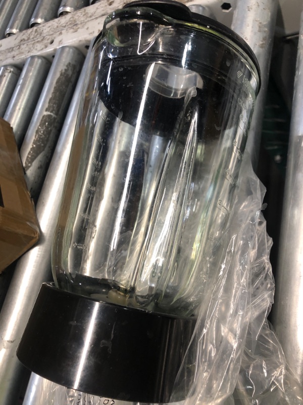Photo 1 of (used)(not functional)(sold for parts) BLACK+DECKER 10-Speed Countertop Blender, Pulse Button, 6-Cup Glass Jar, Dishwasher-Safe, Stainless Steel Blade, Suction Feet