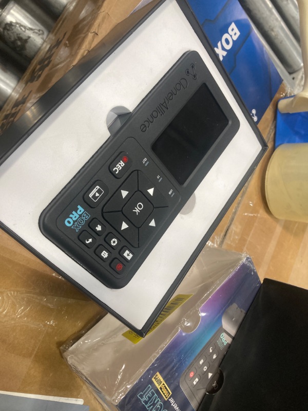 Photo 1 of **FOR PARTS***
ClonerAlliance Box Pro Pocket, Portable 1080p60fps Video Recorder and Converter with Built-in Screen, Battery Power, and Support for HDMI, RCA, YPbPr, VGA Inputs.