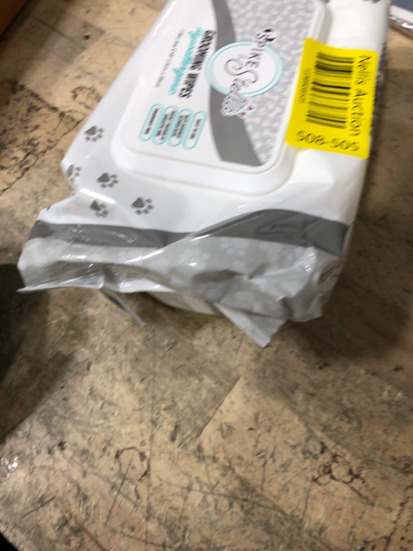 Photo 1 of 110 Pack Pet Grooming Wipes - Large & Extra-Large Sizes - Lavender, Aloe, & Unscented Variations - Hypoallergenic & Extra Durable - Perfect for Dogs & Cats, 6"x8"