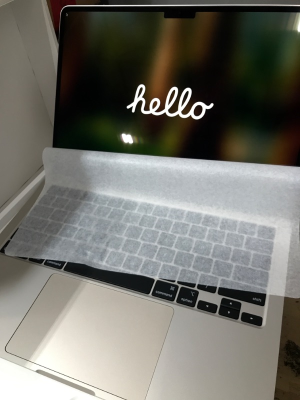 Photo 1 of Apple 2025 MacBook Air 13-inch Laptop with M4 chip: Built for Apple Intelligence, 13.6-inch Liquid Retina Display, 24GB Unified Memory, 512GB SSD Storage, 12MP Center Stage Camera, Touch ID; Starlight
