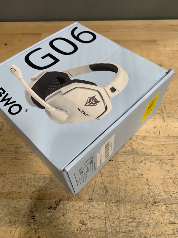 Photo 1 of NUBWO G06 Dual Wireless Gaming Headset with Microphone for PS5, PS4, PC - 23ms Low Latency Audio - 100-Hour of Playtime - 50mm Drivers (White-Black)
*****HEADSET ONLY NO DONGLE*****
