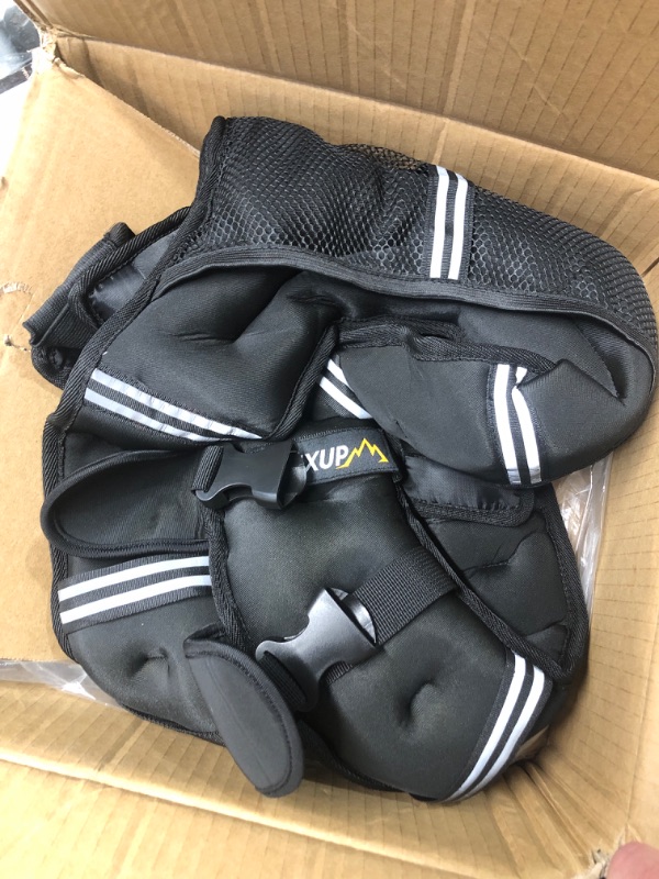 Photo 1 of (USED/FAIR) ZELUS Weighted Vest, 6lb/8lb/12lb/16lb/20lb/25lb/30lb Weight Vest with Reflective Stripe for Workout, Strength Training, Running, Fitness, Muscle Building, Weight Loss, Weightlifting
