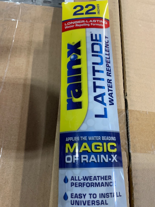 Photo 1 of (see all images) Rain-X 810165 Latitude 2-In-1 Water Repellent Wiper Blades