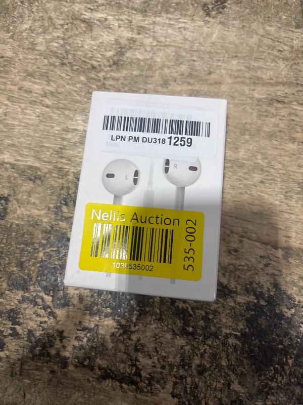 Photo 1 of 2 Packs USB C Headphones for iPhone 16/15 Pro Max Plus Type C Earbuds Wired Earphones with Mic & Remote Control Noise Cancelling for iPhone 16/15 pro, iPad Pro, Galaxy S23/S22/S21/S20/Ultra Note 10/20