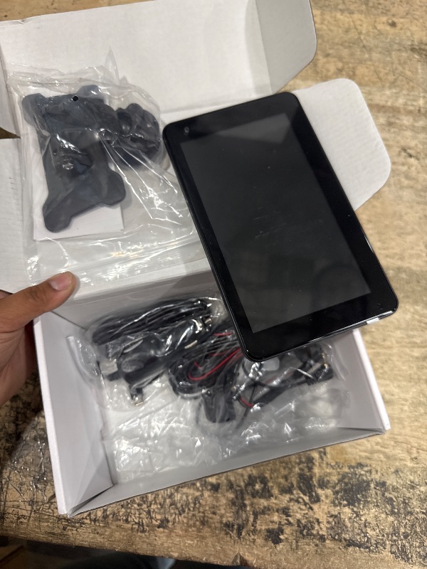 Photo 1 of *UNABLE TO TEST* Portable Wireless Carplay Car Stereo, 7" HD Touchscreen for Car with Apple CarPlay & Android Auto with Backup Camera/Mirror Link/Voice Control/Bluetooth/GPS/AUX/FM Satellite Radio for All Vehicles