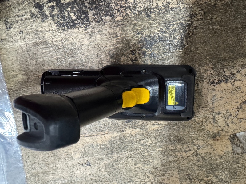 Photo 1 of *UNABLE TO FULLY TEST//BATTERY DEAD* Zebra MC3300 Premium Handheld Mobile Computer Data Collection Terminal Barcode Scanner Running Android 7.1.2 MC330K-GE4HA3US
