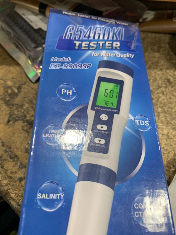 Photo 1 of 6 in 1 TDS Meter & PH Tester, 0.01 High Accuracy Pool Salt Tester PH Meter for Water, Water PH/TDS/EC/Salt/Temperature Tester(°F/?), PPM Meter for Drinking Water, Hydroponics, Aquarium and Pool
