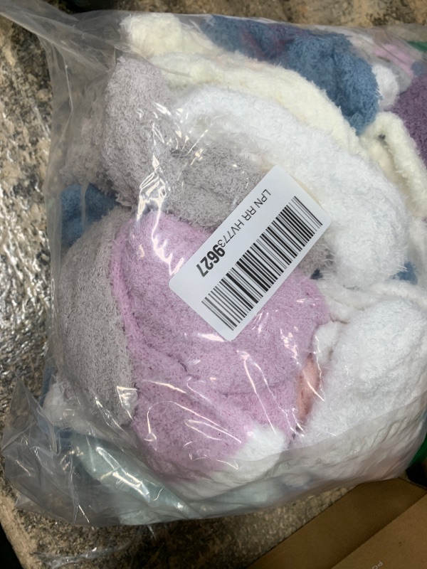 Photo 1 of ***(USED)***
Foaincore 24 Pack Women's Winter Fuzzy Socks - Warm Plush Slippers for Christmas, Stocking Stuffers, Gifts