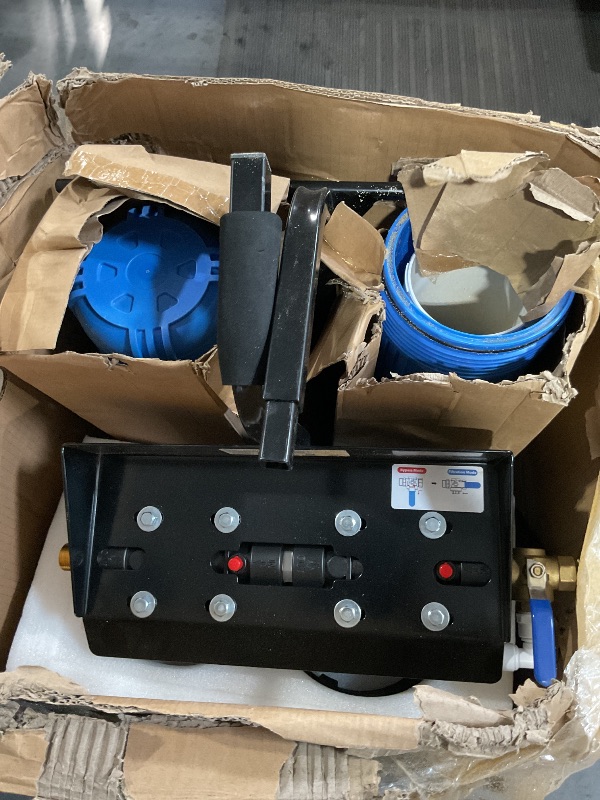 Photo 1 of (Damaged filters)(sold for parts) 1037379267
 iSpring Spotless Car Wash System with Bypass Valve, Deionized Water System for Spot Free RVs, Model: WGB22BD-BP