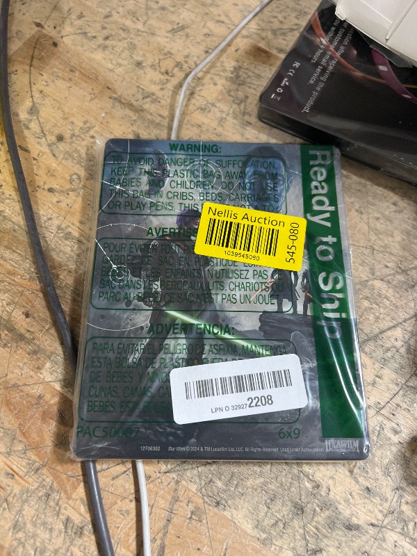 Photo 1 of Ahsoka: Season 1 [Blu-ray]