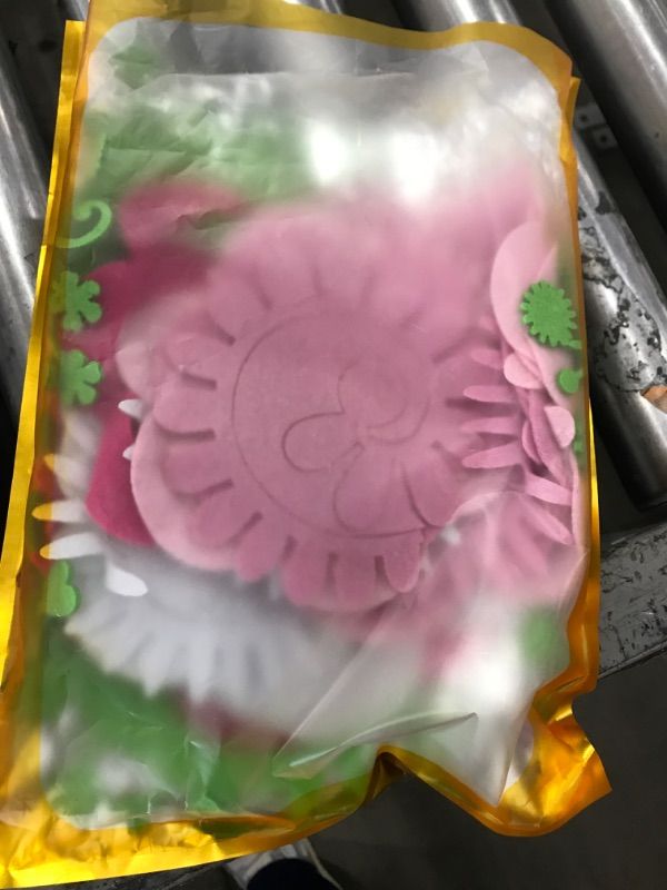 Photo 1 of BAZIMA Felt Flowers and Succulents Kit, DIY Felt Heart Wreaths Kit, Arrange Pre-Cut 24 Felt Flowers and Succulents (Cordate)