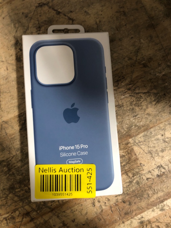 Photo 1 of Apple iPhone 15 Pro Silicone Case with MagSafe - Winter Blue
