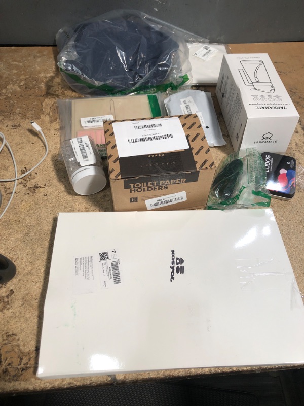 Photo 1 of **FINAL SALE BUNDLE OF MISCELLANEOUS ITEMS NON-REFUNDABLE**