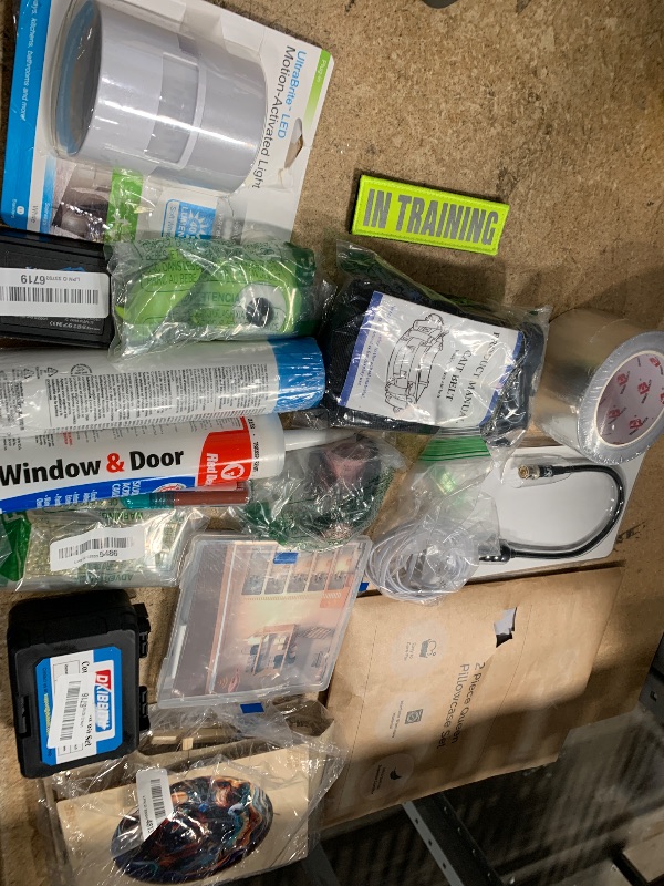 Photo 1 of ** SOLD AS IS BUNDLE OF HOME GOODS AND MISCELLANEOUS ITEMS FINAL SALE** 